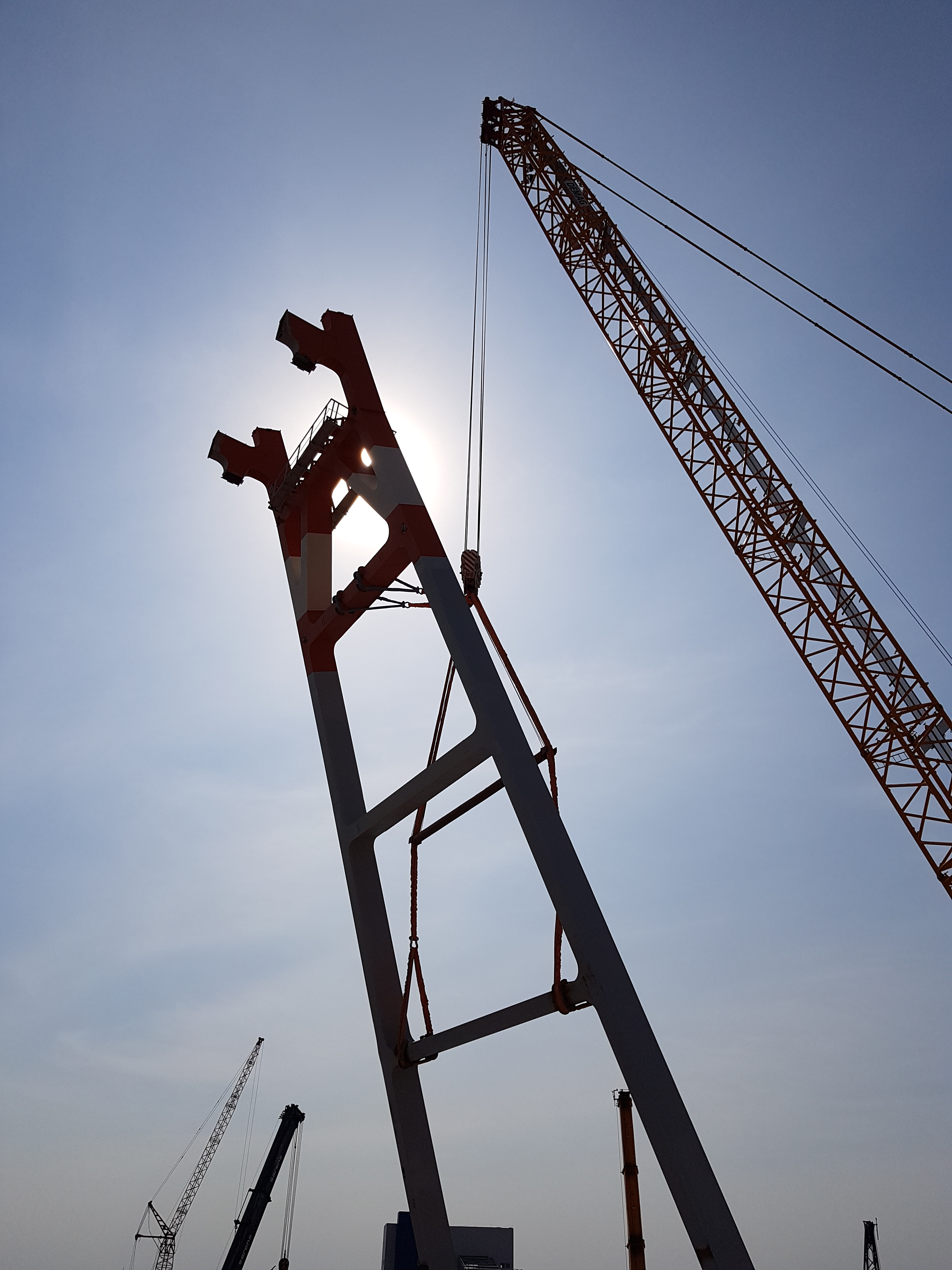 Во время подъема была отличная погода.