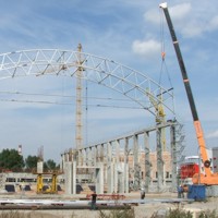 Установка блока из двух ферм на тележки для надвижки