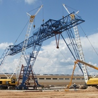 Ветви стропов сходятся в такелажную скобу.
